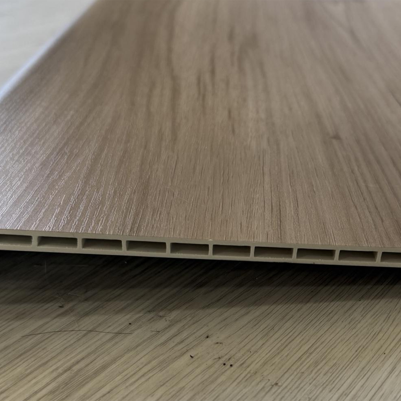 Pisada de escalera envolvente impermeable SPC con punta redondeada integrada